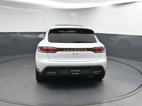 Certified 2025 Porsche Macan image 25