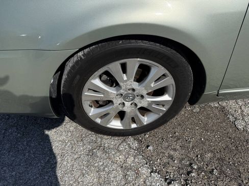 Used 2008 Toyota Avalon XLS image 9
