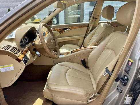 Used 2008 Mercedes-Benz E 350 4MATIC Sedan image 11