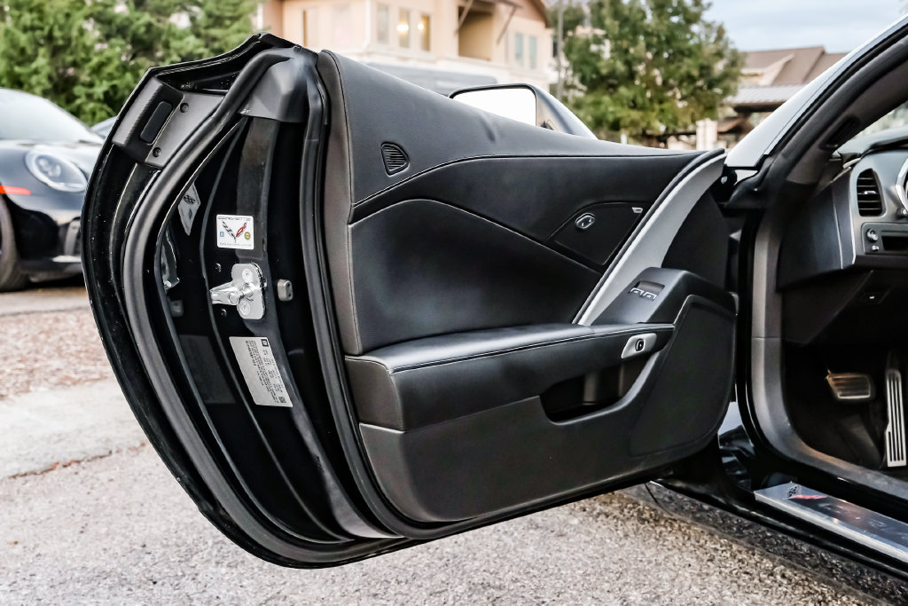 Used 2014 Chevrolet Corvette Stingray Coupe RWD image 28