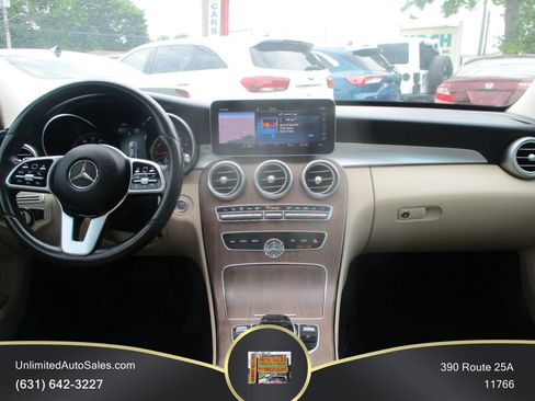 Used 2019 Mercedes-Benz C 300 4MATIC Sedan image 7