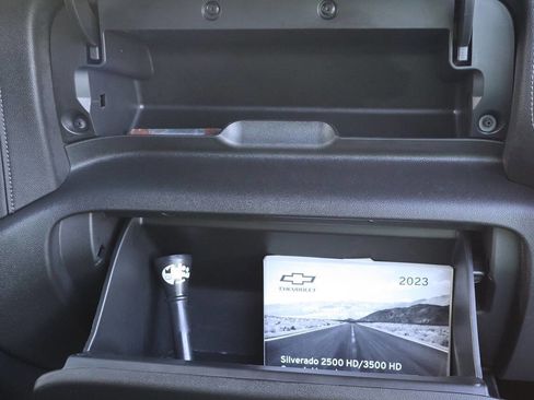 Used 2023 Chevrolet Silverado 2500 LT image 28