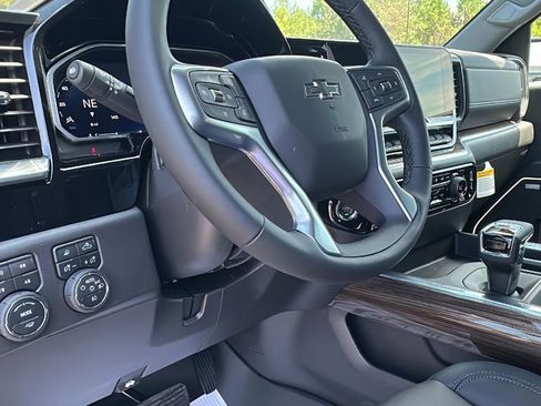 Used 2026 Chevrolet Silverado 1500 LT Trail Boss w/ LT Trail Boss Premium Package image 12