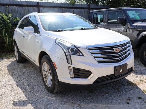 Used 2017 Cadillac XT5 FWD image 17