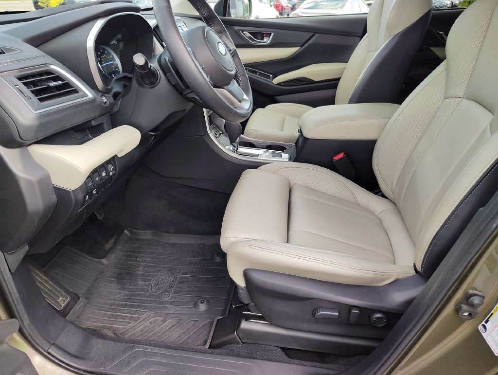 Used 2022 Subaru Ascent Limited w/ Technology Package AWD/4WD image 9