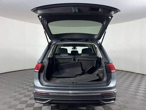 Used 2023 Volkswagen Tiguan SE image 47