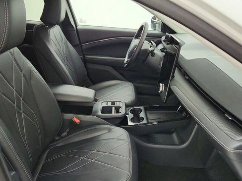 Used 2025 Ford Mustang Mach-E Select image 23