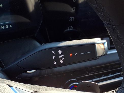 New 2026 Chevrolet Equinox LT w/ Convenience Package II image 15