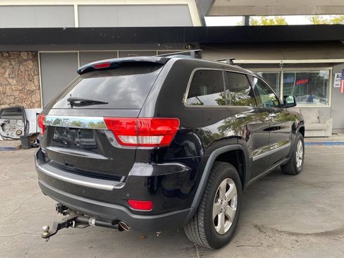 Used 2013 Jeep Grand Cherokee Limited w/ Luxury Group II image 30