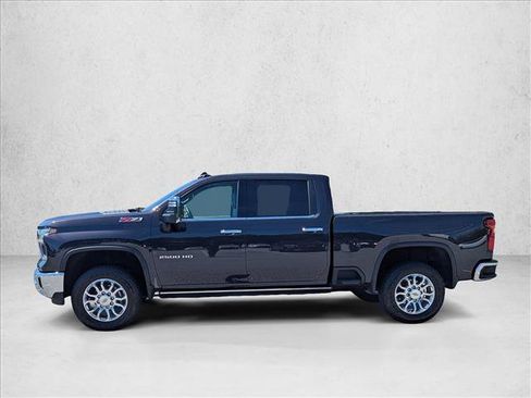 Used 2024 Chevrolet Silverado 2500 LTZ w/ LTZ Plus Package AWD/4WD image 8