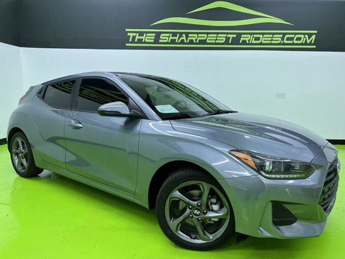 Used 2019 Hyundai Veloster 2.0 FWD image 1