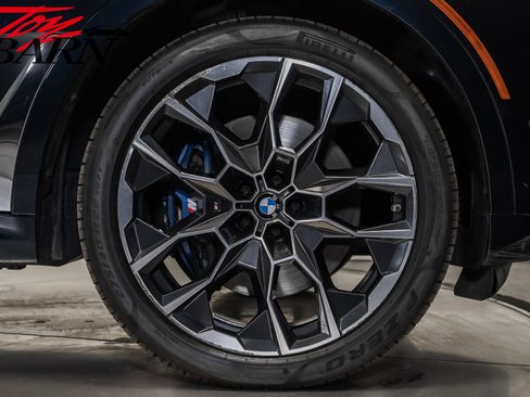 Used 2023 BMW X7 M60i w/ Executive Package image 16