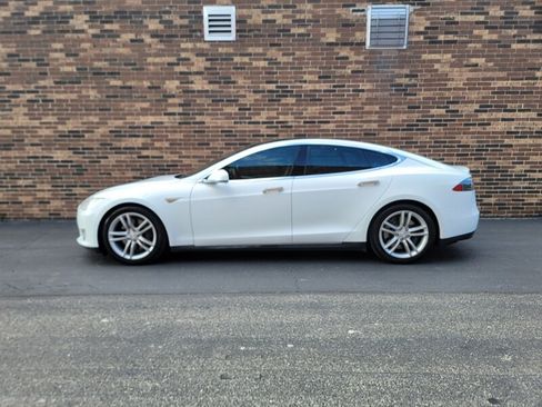 Used 2015 Tesla Model S 70D AWD/4WD image 6