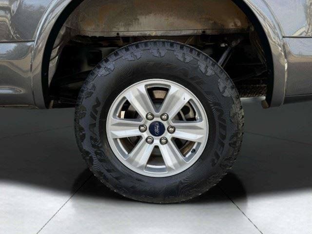 Used 2016 Ford F150 XLT w/ Equipment Group 302A Luxury AWD/4WD image 47