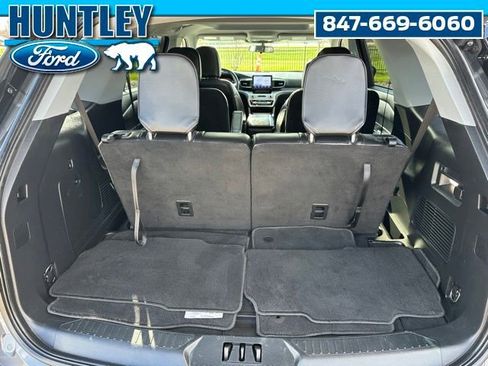 Used 2023 Ford Explorer XLT w/ Equipment Group 202A image 12