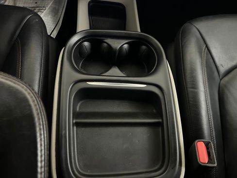 Used 2017 Chrysler Pacifica Touring-L image 75