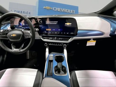 New 2026 Chevrolet Equinox EV LT FWD image 5