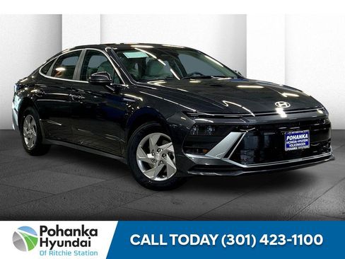 Certified 2025 Hyundai Sonata SE image 1