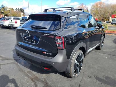 New 2026 Nissan Kicks SR w/ Cold Weather Package