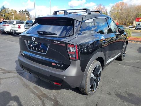New 2026 Nissan Kicks SR w/ Cold Weather Package AWD/4WD image 4