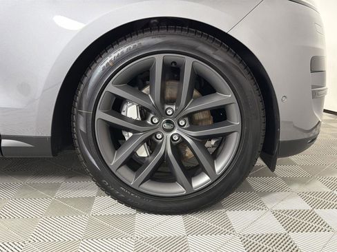 New 2025 Land Rover Range Rover Sport SE image 33