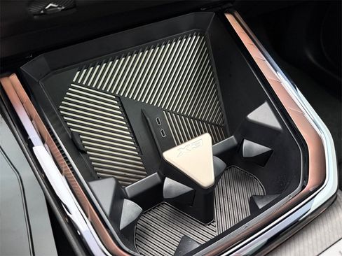 Used 2025 BMW X3 xDrive30i w/ Premium Package image 26