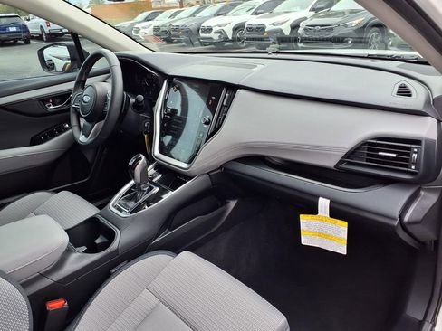 Certified 2025 Subaru Outback Premium w/ Popular Package #1A image 18