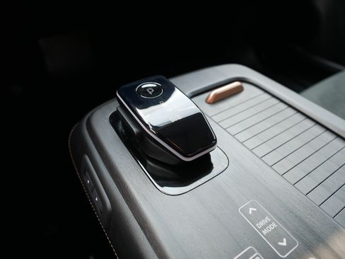 Certified 2024 Nissan Ariya AWD image 24
