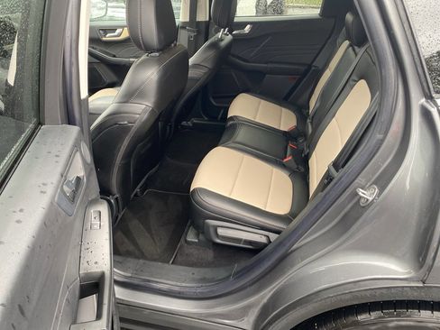 Used 2022 Ford Escape Titanium w/ Titanium Elite Package image 10