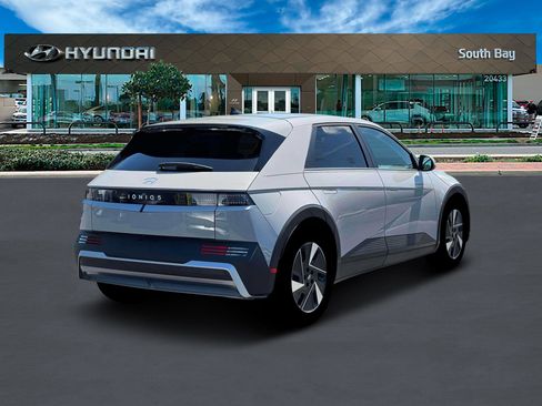 New 2026 Hyundai Ioniq 5 SE image 7