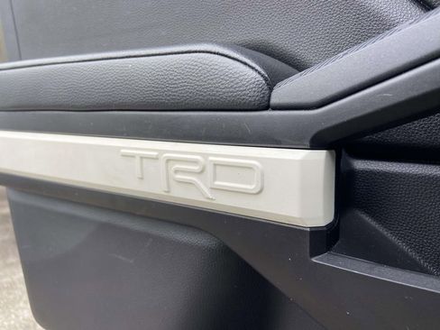 Used 2024 Toyota Tacoma TRD Sport image 33