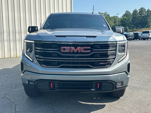 Used 2024 GMC Sierra 1500 AT4 w/ Technology Package AWD/4WD image 3
