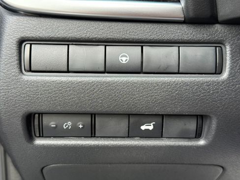 Used 2022 Nissan Rogue SL w/ SL Premium Package FWD image 17