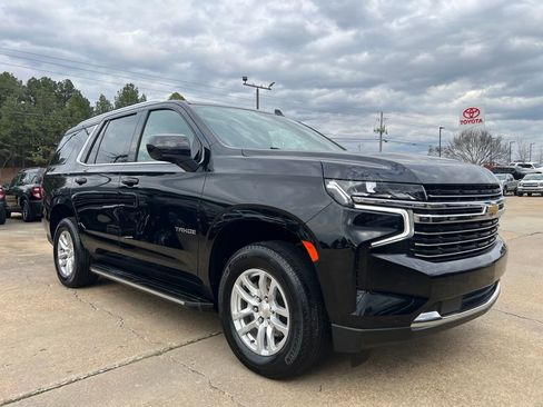 Used 2024 Chevrolet Tahoe LT AWD/4WD image 1