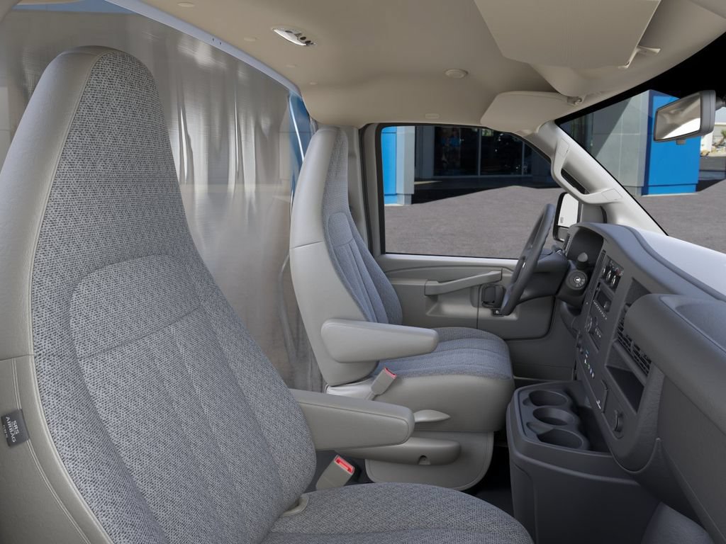 New 2025 Chevrolet Express 4500 w/ Power Convenience Package RWD image 17