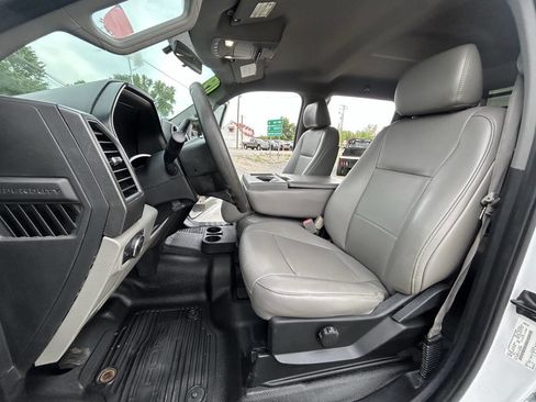 Used 2019 Ford F350 XL w/ Power Equipment Group AWD/4WD image 18