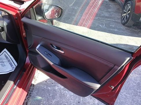 Used 2021 Nissan Sentra SR image 14