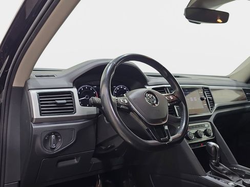 Used 2019 Volkswagen Atlas SEL Premium image 17