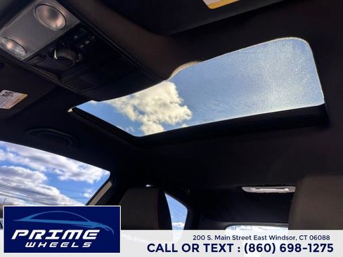 Used 2012 Volkswagen GTI 2-Door image 17