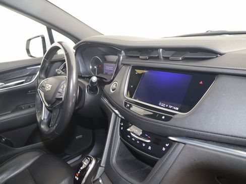 Used 2022 Cadillac XT5 Premium Luxury image 47