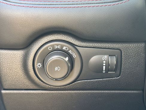 Used 2023 Dodge Durango R/T AWD/4WD image 35