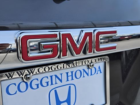 Used 2017 GMC Acadia Denali image 32