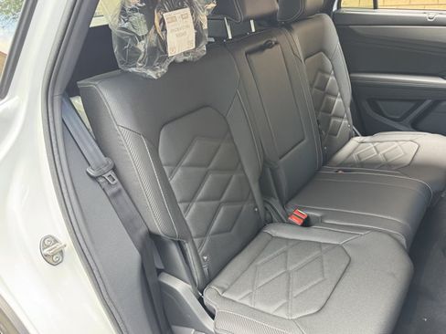 New 2026 Volkswagen Atlas Cross Sport SE AWD/4WD image 18