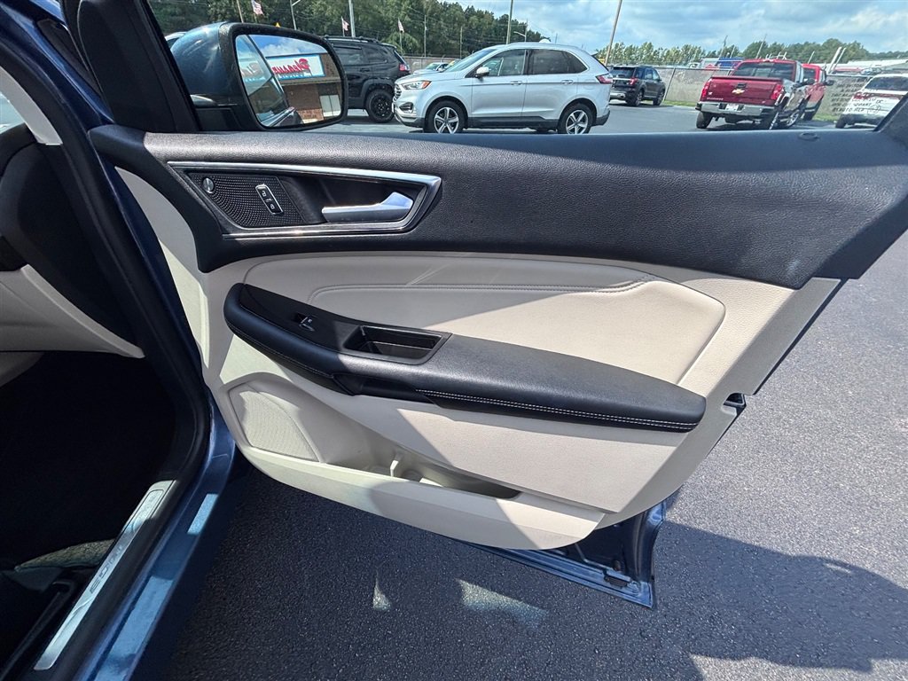 Used 2019 Ford Edge Titanium w/ Cargo Accessory Package FWD image 32