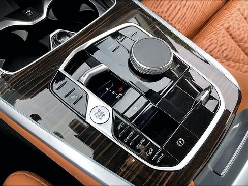 Certified 2024 BMW X7 xDrive40i AWD/4WD image 38