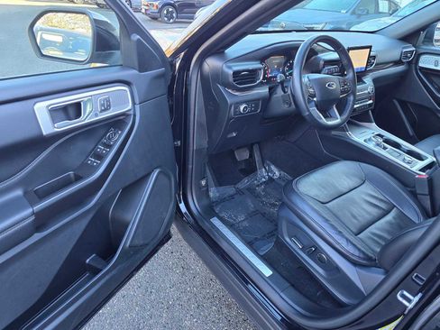 Used 2020 Ford Explorer Limited image 21