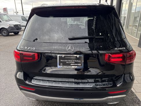 Certified 2025 Mercedes-Benz GLB 250 4MATIC image 3