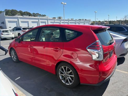 Used 2015 Toyota Prius V Five image 9