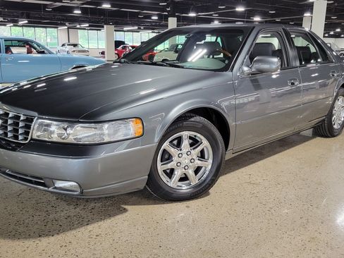Used 2004 Cadillac Seville SLS w/ Preferred Equipment Group FWD image 21