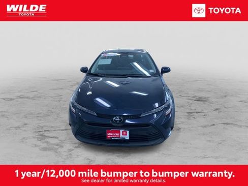 Certified 2025 Toyota Corolla LE image 4